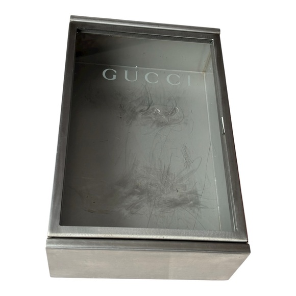 Gucci Made in Italy stainless steel retail counter display merchandise case - Picture 5 of 15